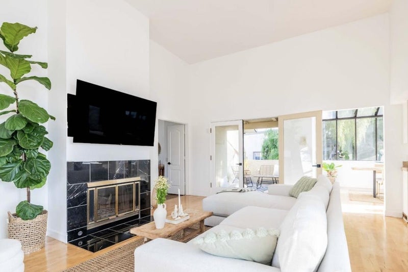 1572 Seascape Boulevard
