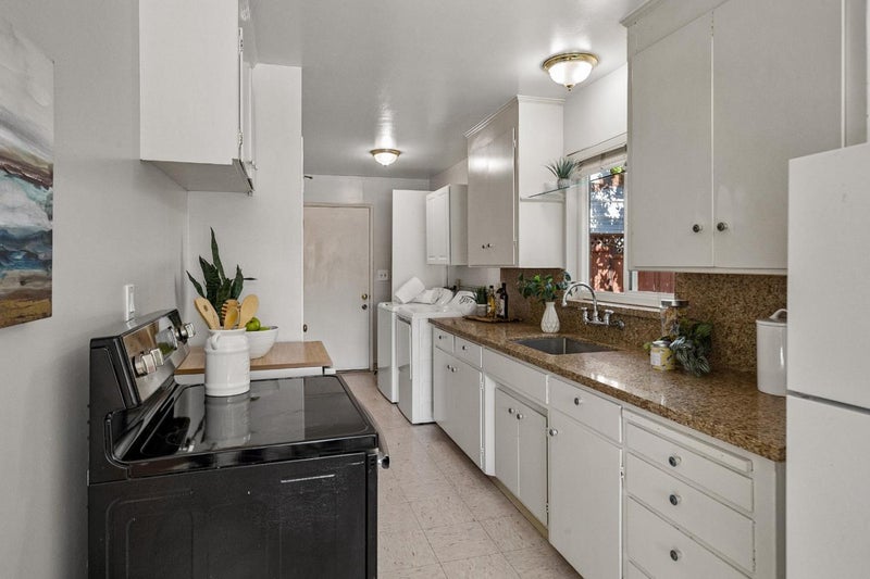 923 & 925 Paula Street