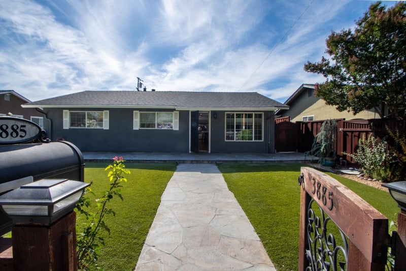 3885 Maui Drive