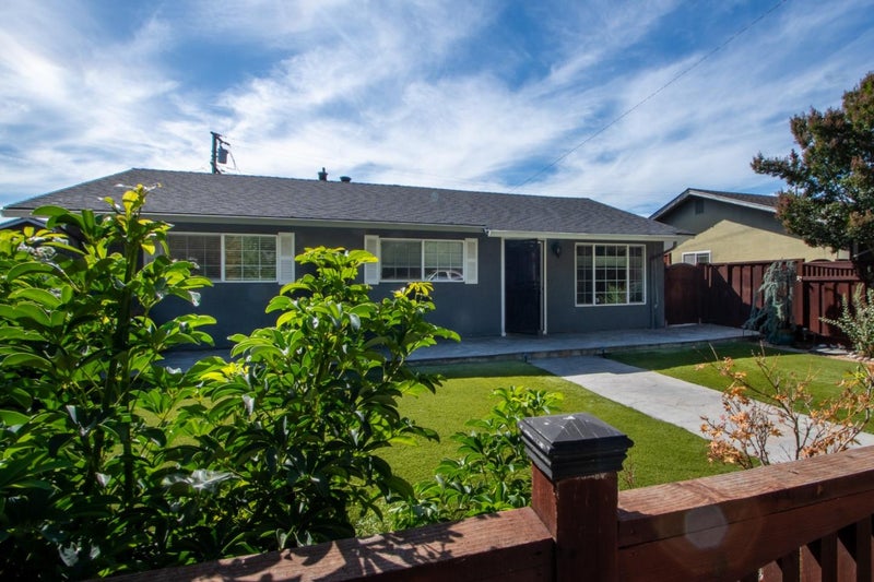 3885 Maui Drive