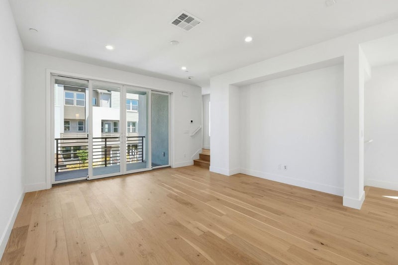1002 Rojo Terrace