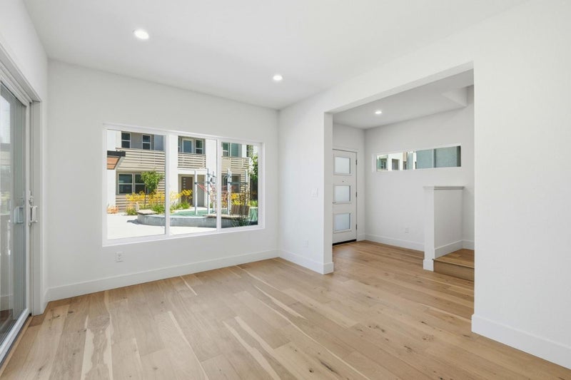 1002 Rojo Terrace