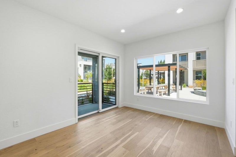 1002 Rojo Terrace