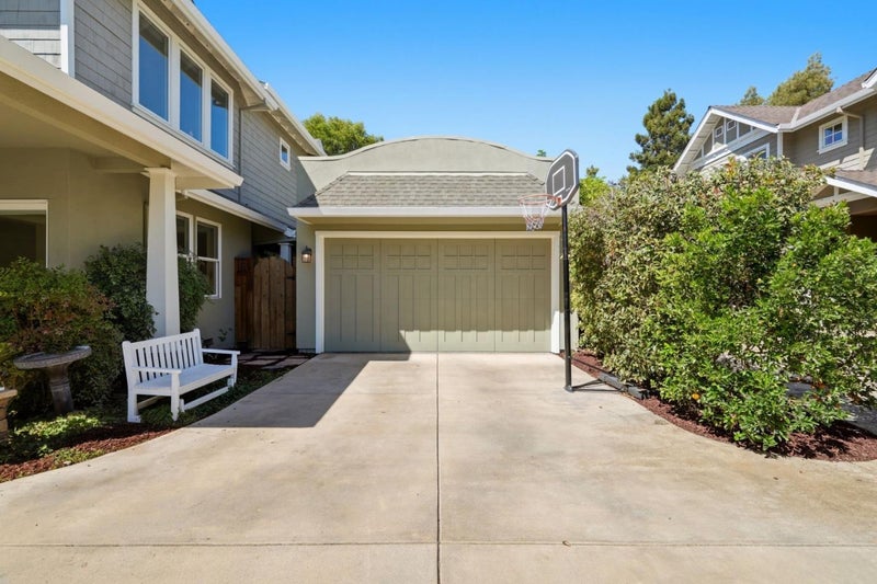 1113 Lincoln Court