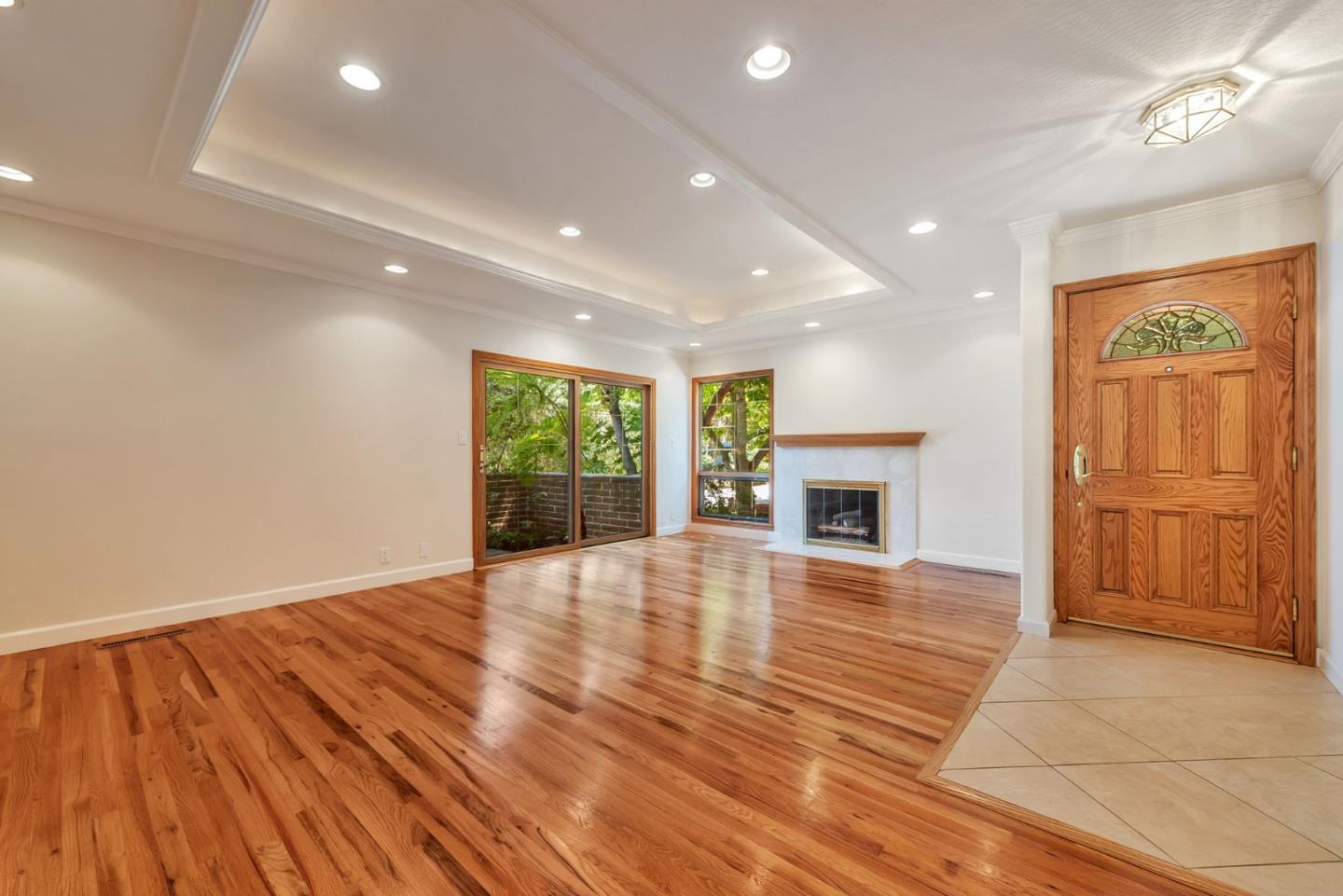 12909 Foothill Lane