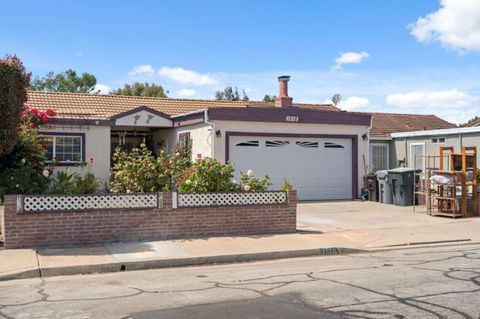 Tiny photo for 1518 Duran Circle, SALINAS, CA 93906 (MLS # ML82020903)