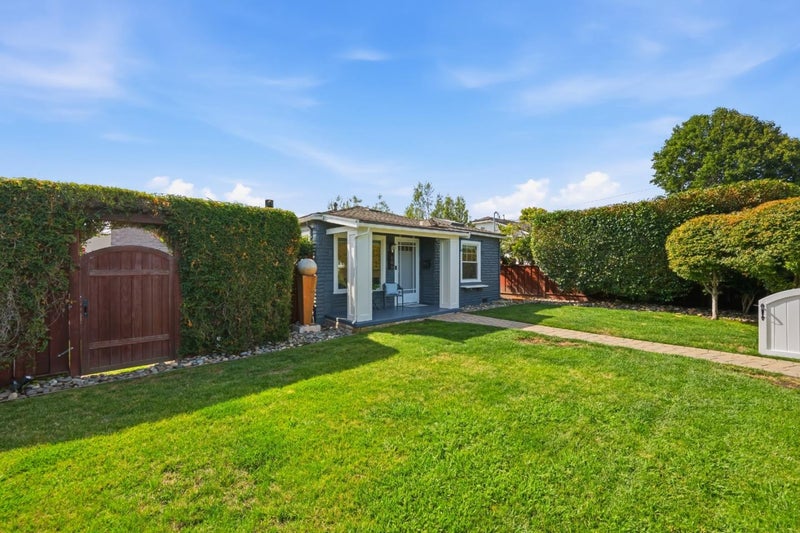 1005 Hall Street