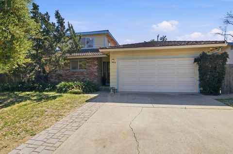 Photo of 6128 Rainbow Drive, SAN JOSE, CA 95129 (MLS # ML82039713)