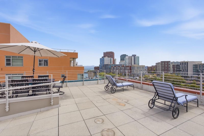 235 Berry Street 607