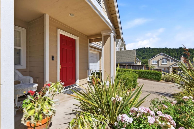 15 Windward Place