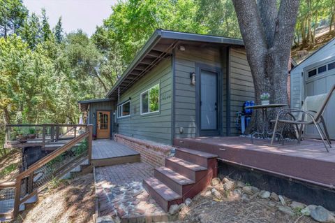 Photo of 21477 Old Mine Road, LOS GATOS, CA 95033 (MLS # ML82046950)