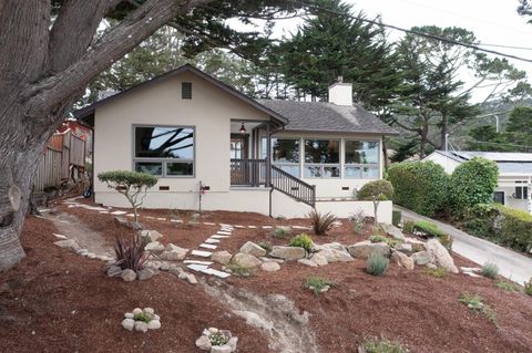 Photo of 307 Bishop Avenue, PACIFIC GROVE, CA 93950 (MLS # ML82026554)