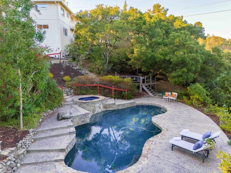 1548 Kingswood Drive