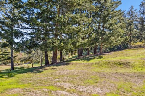 Tiny photo for 24595 Skyland Road, LOS GATOS, CA 95033 (MLS # ML82024805)