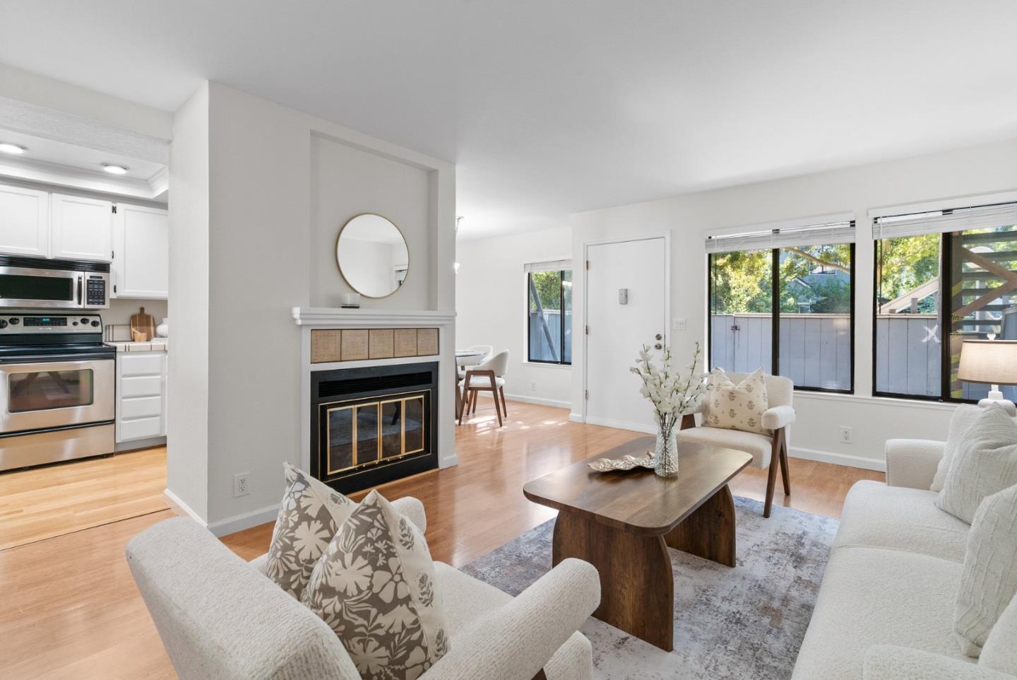 964 La Barbera Drive