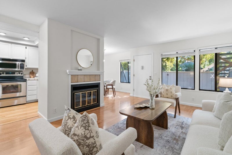 964 La Barbera Drive