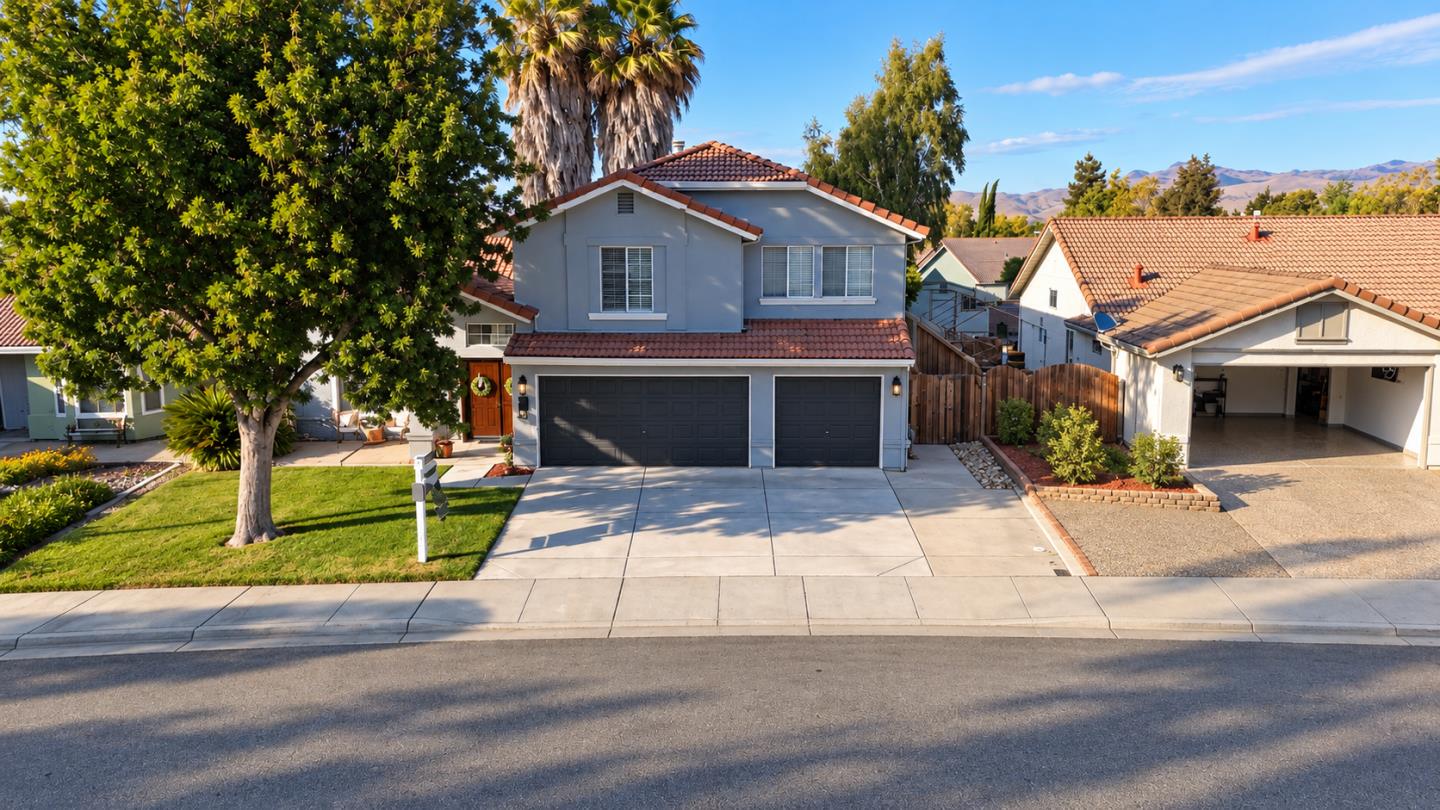 1940 Ponderosa Court