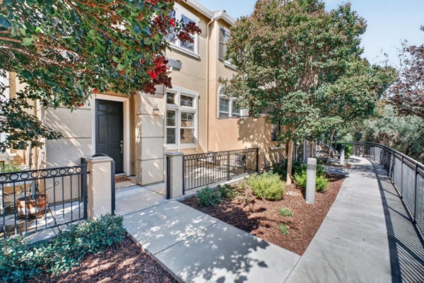 2252 WINEPOL LOOP, SAN JOSE, CA 95125 - Image ced2ecbbca8937efd51a0abe6fa1c27a/1735210588