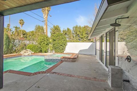 Tiny photo for 6513 Corbin Avenue, WOODLAND HILLS, CA 91367 (MLS # ML82028466)