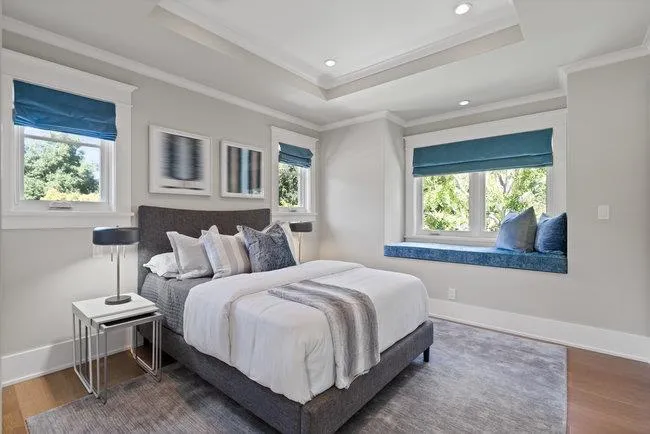 Menlo Park, California 94025, United States, 7 Bedrooms Bedrooms, ,6 BathroomsBathrooms,Residential,Pending,15627