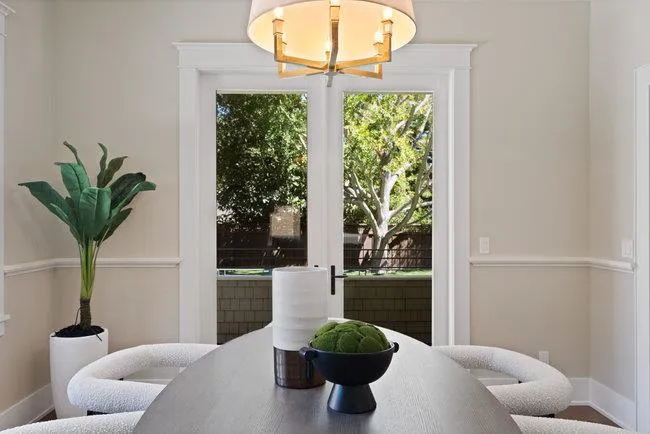 Menlo Park, California 94025, United States, 7 Bedrooms Bedrooms, ,6 BathroomsBathrooms,Residential,Pending,15627