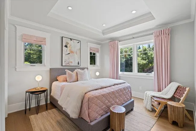 Menlo Park, California 94025, United States, 7 Bedrooms Bedrooms, ,6 BathroomsBathrooms,Residential,Pending,15627