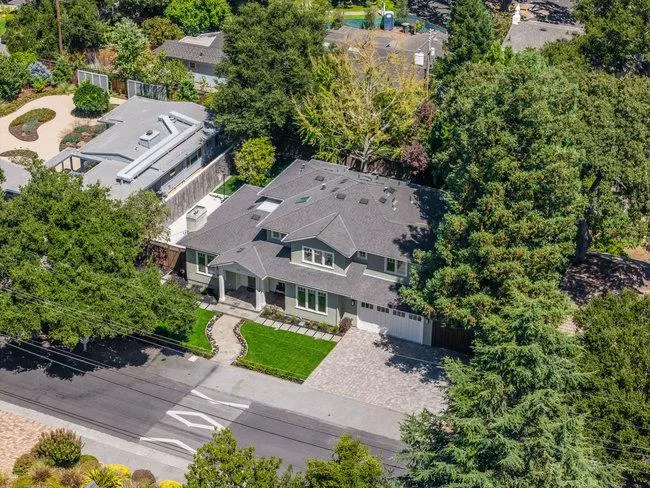 Menlo Park, California 94025, United States, 7 Bedrooms Bedrooms, ,6 BathroomsBathrooms,Residential,Pending,15627