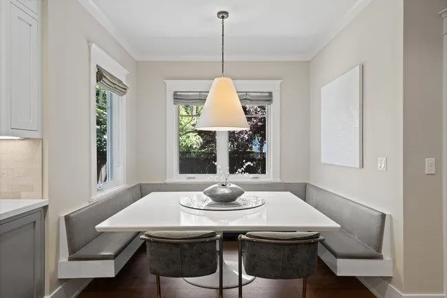 Menlo Park, California 94025, United States, 7 Bedrooms Bedrooms, ,6 BathroomsBathrooms,Residential,Pending,15627