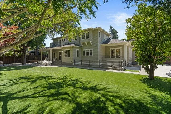 Menlo Park, California 94025, United States, 7 Bedrooms Bedrooms, ,6 BathroomsBathrooms,Residential,Pending,15627