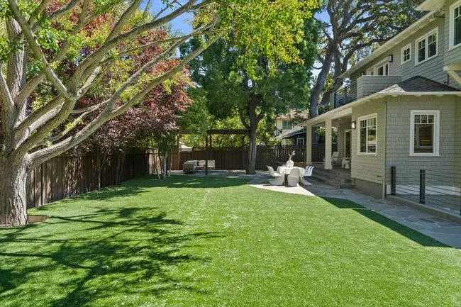 Menlo Park, California 94025, United States, 7 Bedrooms Bedrooms, ,6 BathroomsBathrooms,Residential,Pending,15627