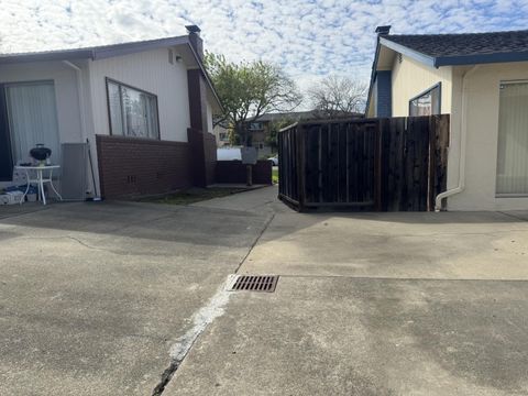 Tiny photo for 1610 Ottawa Court, SUNNYVALE, CA 94087 (MLS # ML82039256)