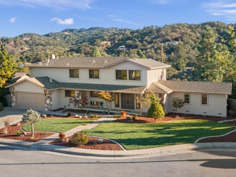 Photo of 6746 Lookout Bend, SAN JOSE, CA 95120 (MLS # ML82024200)
