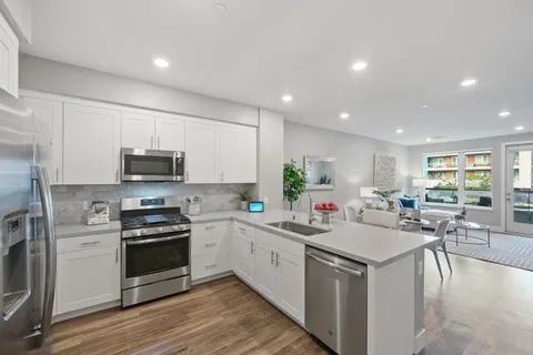 5933 Sunstone Drive Unit 220, San Jose, CA 95123 - MLS#: ML82003174