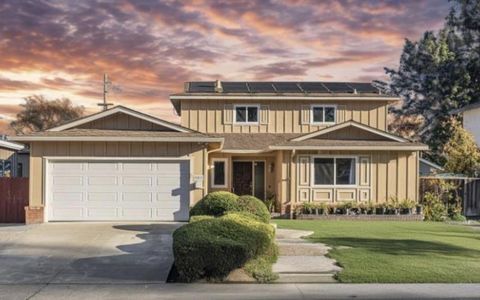 Photo of 981 San Marcos Circle, MOUNTAIN VIEW, CA 94043 (MLS # ML82027322)