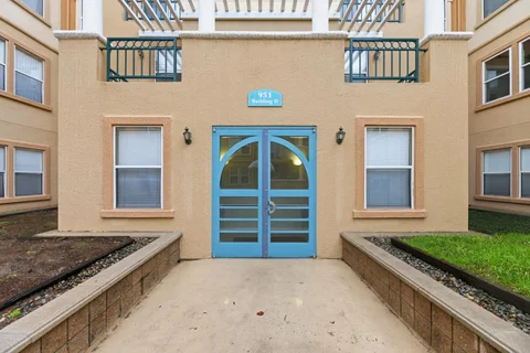 MLS: ML82048098