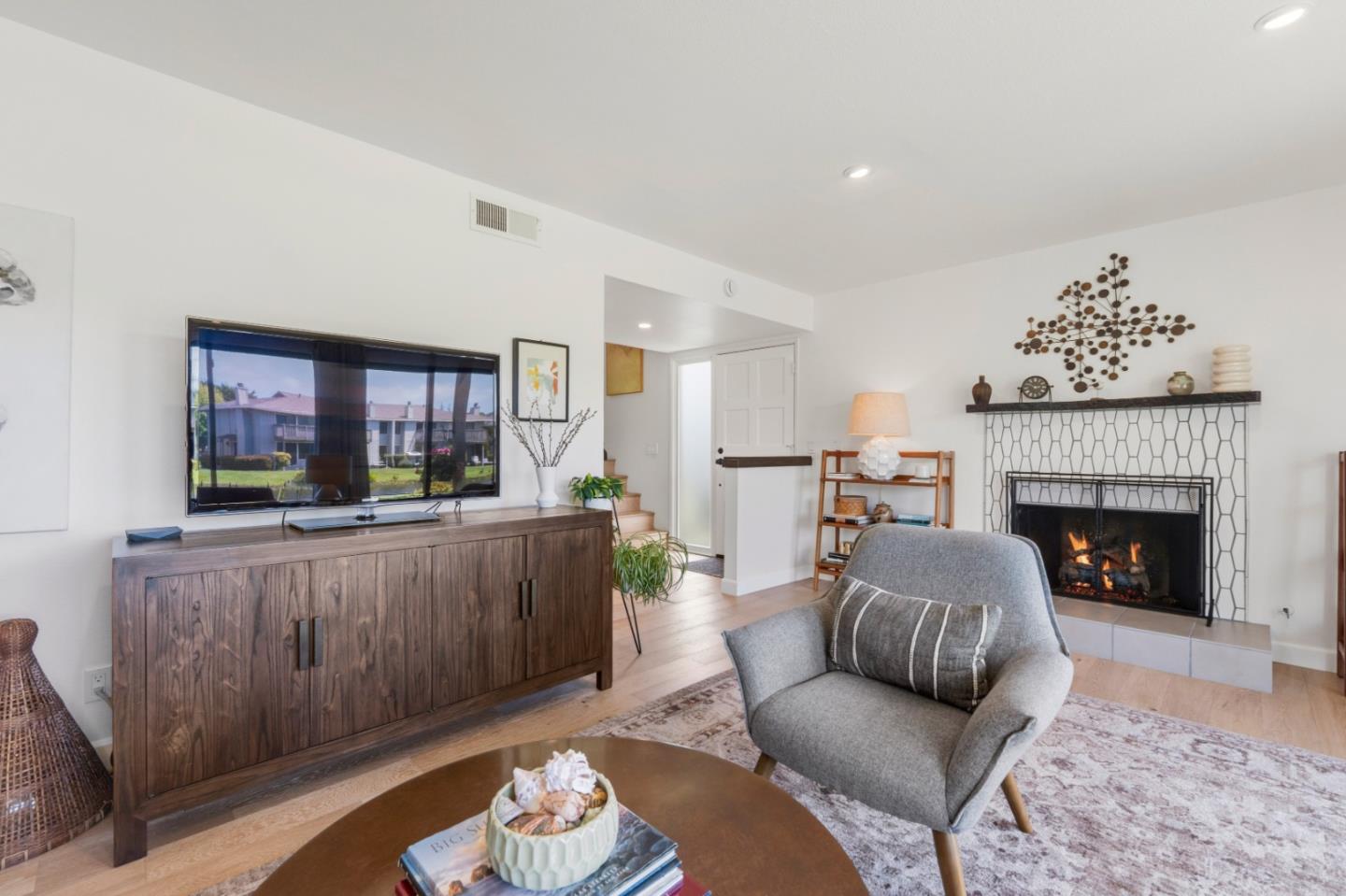 3850 Rio Road 42