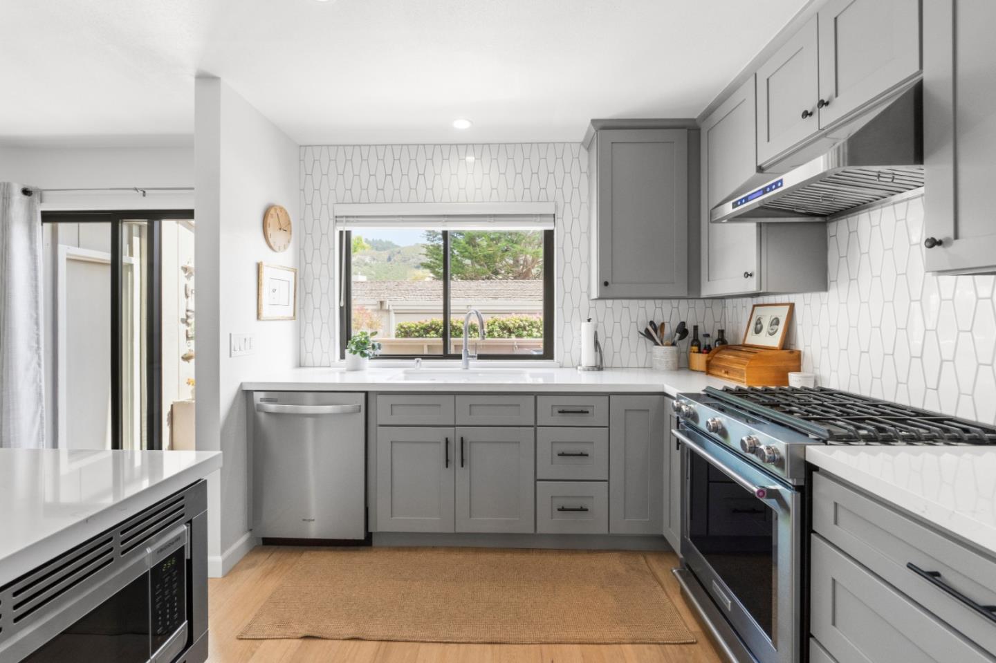 3850 Rio Road 42