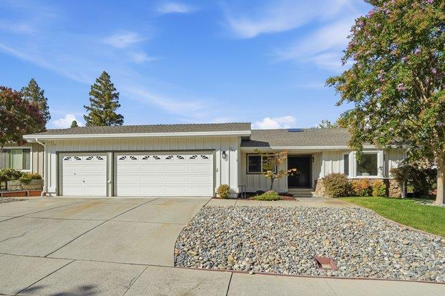 1523 Foster Court