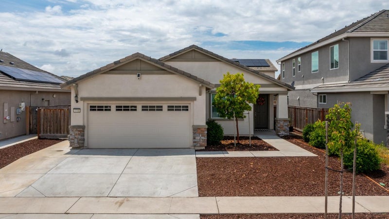 9584 Del Seis Drive