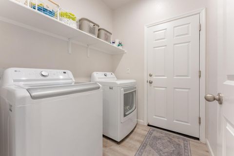Tiny photo for 9584 Del Seis Drive, SACRAMENTO, CA 95829 (MLS # ML82049359)