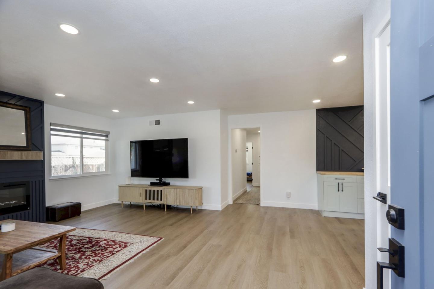 352 Utica Lane