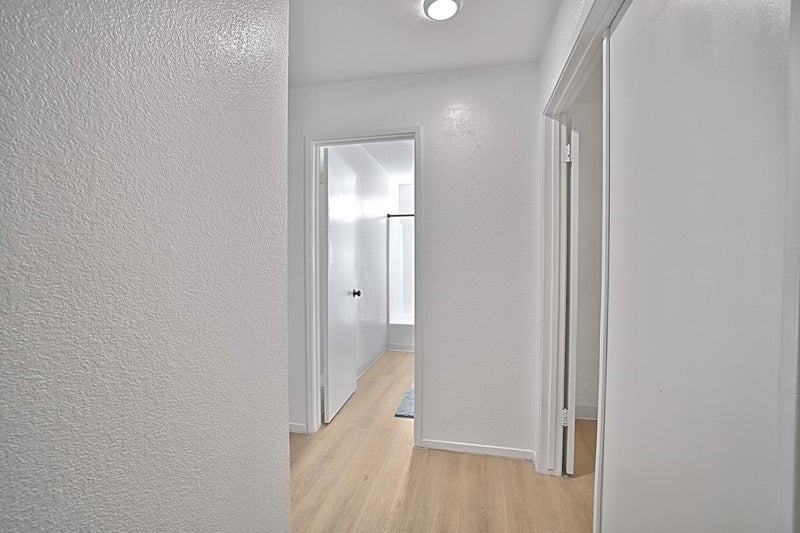 515 North Santa Monica Street