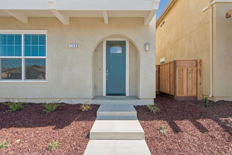 756 Aurora Way