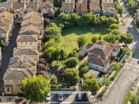 Tiny photo for 49002 Cinnamon Fern Common #402, FREMONT, CA 94539 (MLS # ML82049239)