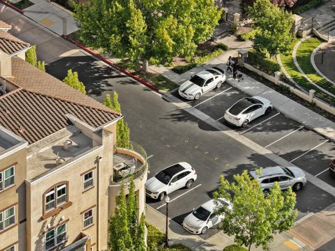 Tiny photo for 49002 Cinnamon Fern Common #402, FREMONT, CA 94539 (MLS # ML82049239)