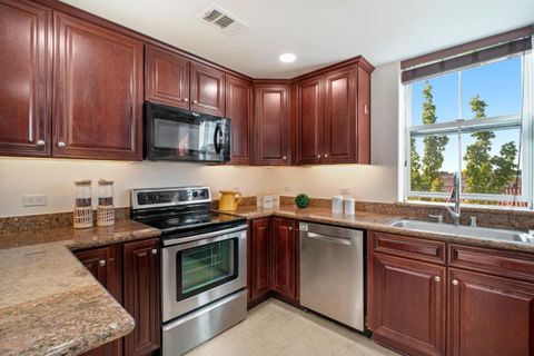 Tiny photo for 49002 Cinnamon Fern Common #402, FREMONT, CA 94539 (MLS # ML82049239)