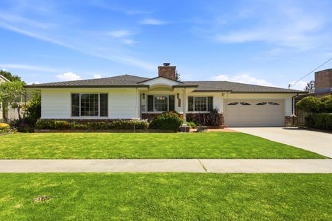Photo of 119 San Juan Drive, SALINAS, CA 93901 (MLS # ML82052217)
