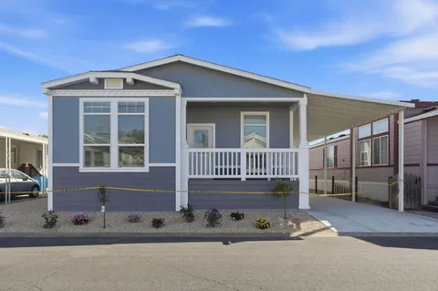 500 W 10th Street Unit 140, Gilroy, CA 95020 - #: ML82037500