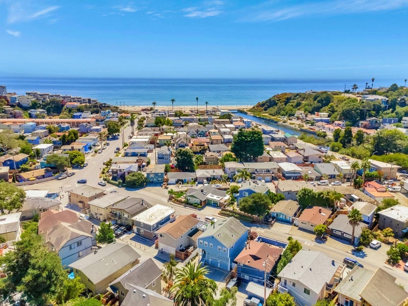 307 Treasure Island