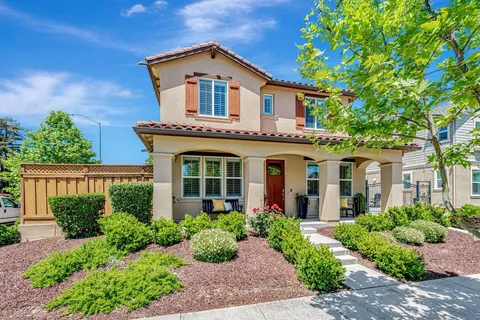 195 Peral Avenue, Morgan Hill, CA 95037 - MLS#: ML82005220